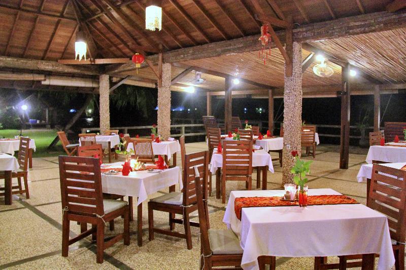 Cocotinos Manado Hotel Exterior photo